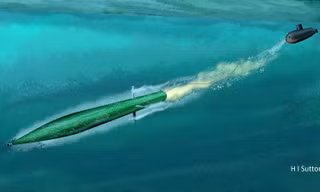 Siêu ngư lôi Hoot phóng từ tàu ngầm sẽ là cơn ác mộng đối với bất cứ tàu chiến, tàu hàng cỡ lớn nào. Minh họa: Forbes.