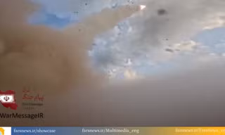 Iran phóng tên lửa về phía Israel ngày 7/4. Video: Fars.