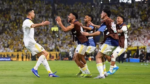 Ronaldo và các đồng đội.