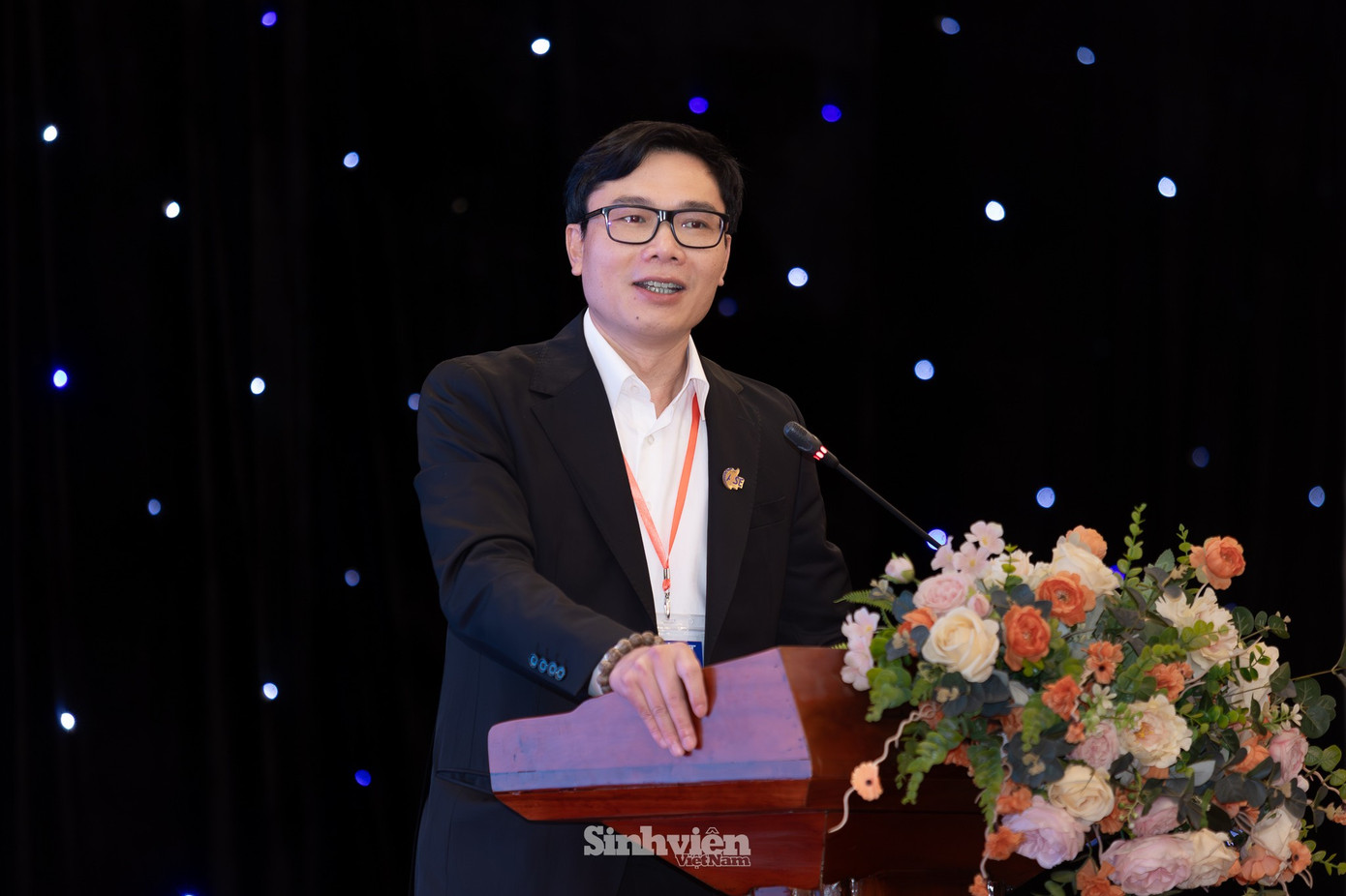 GS, TS. Nguyễn Đức Khương nhấn mạnh vào kỹ năng liên ngành mà người trẻ cần chuẩn bị để đóng góp cho đất nước. gs-ts-nguyen-duc-khuong-1-8877.jpg