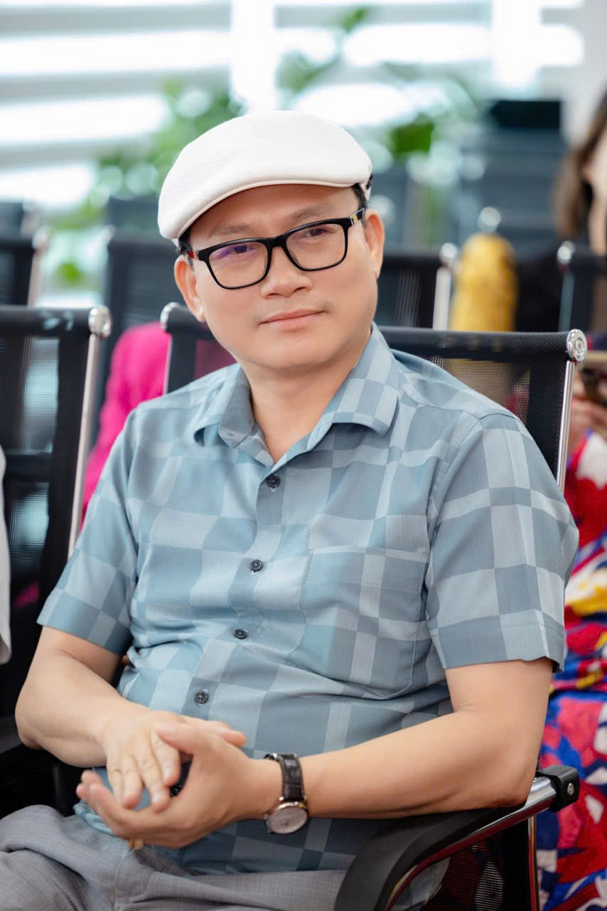 Thượng tá Đào Trung Hiếu: "Pháp luật không phải là sổ ghi thành tích cá nhân, càng không phải là chỗ để 'nhân nhượng vì quá khứ vàng son'". z6850235950802-0f1f1771a91339fb262569a452704c92.jpg