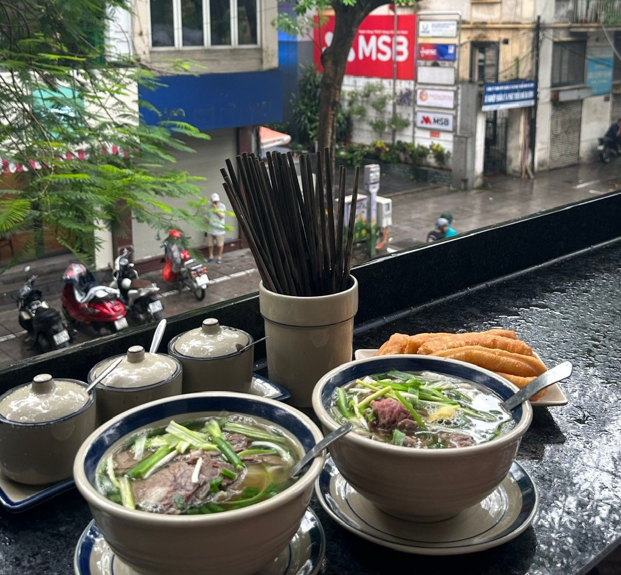 Bát phở mang trọn hương vị của Thủ đô đối với Hiền Dương. anh-1-bai.jpg