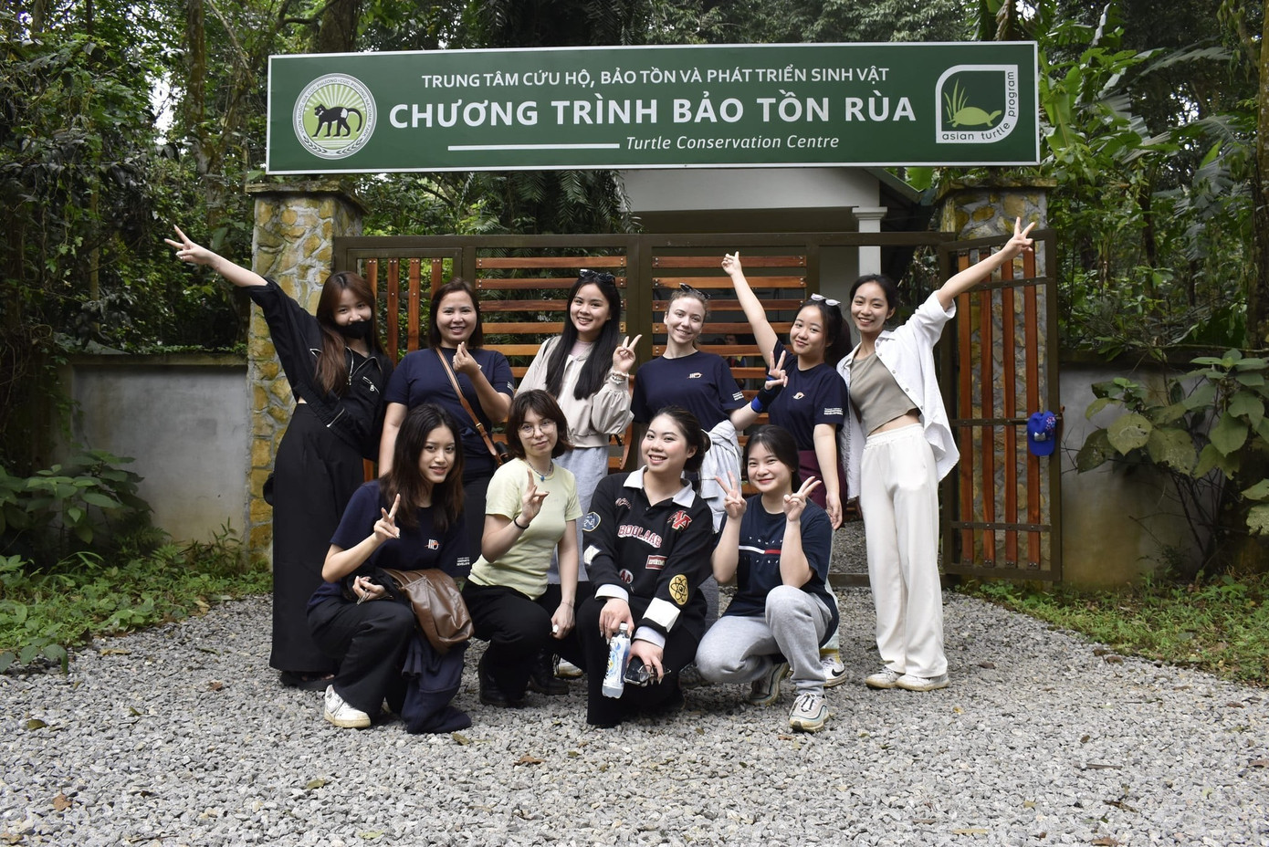 Những bạn trẻ yêu môi trường và thực hiện những hoạt động tạo tác động xã hội có giá trị. 1.jpg