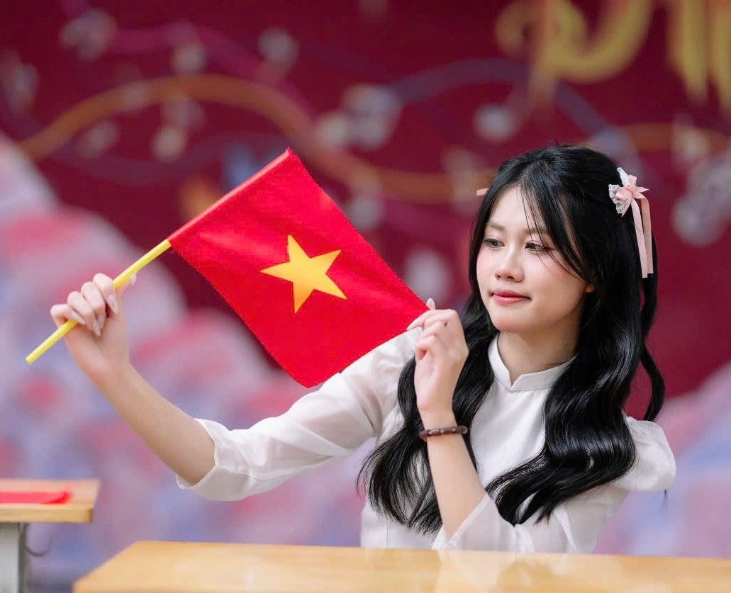 Nguyễn Trần Yến Nhi, Thủ khoa khối C00 toàn quốc, niềm tự hào xứ Nghệ. anh-1-9.jpg