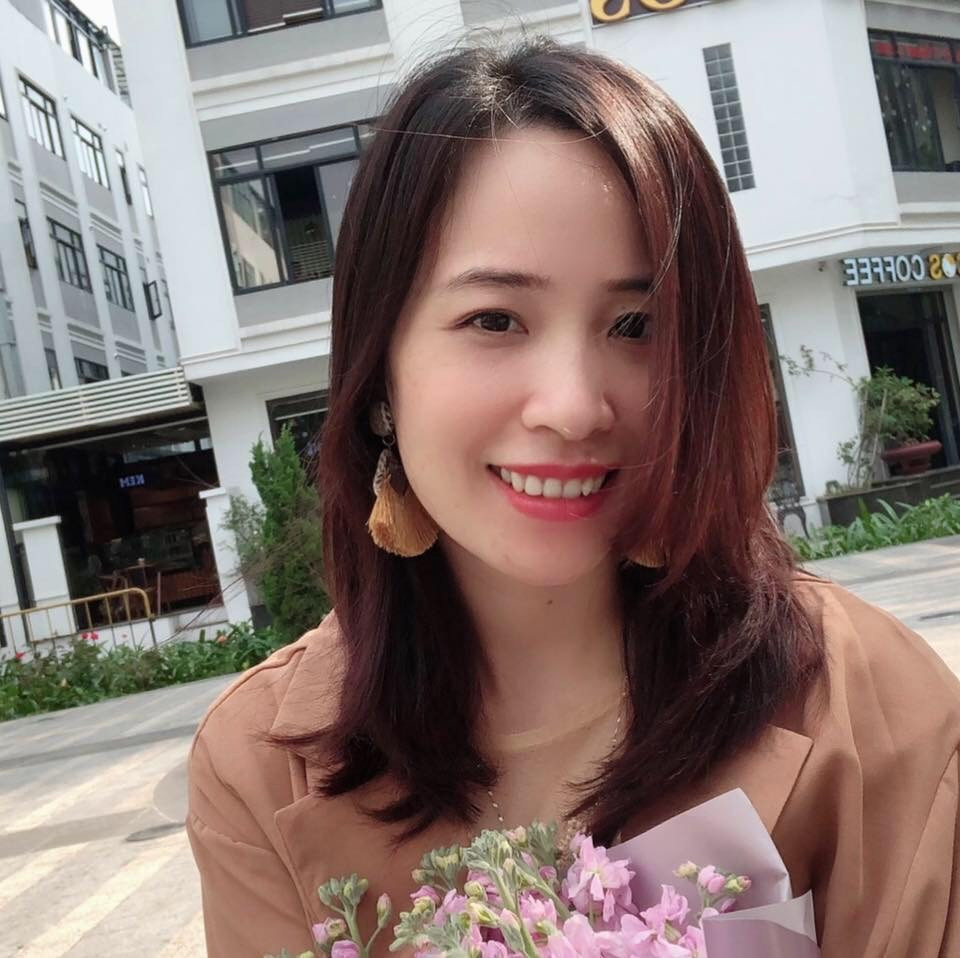 Bà Trần Hồng, Giám đốc điều hành Công ty Cổ phần Nhân lực Quốc tế HRI. ceo-tran-hong-cong-ty-co-phan-nhan-luc-quoc-te-hri.jpg