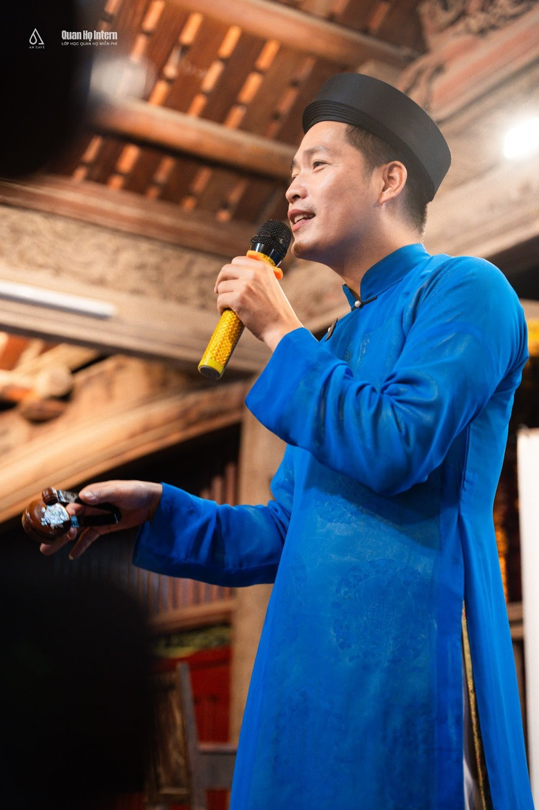 Thầy Hữu Duy say mê gõ nhịp, truyền lửa Quan họ đến người trẻ bằng cả tâm huyết và tình yêu di sản.