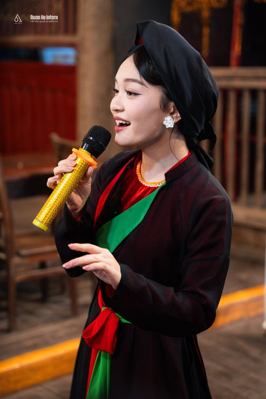 Ca sĩ Minh Ngọc (21 tuổi) – “Cô gái Quan họ”, Quán quân Tuyệt đỉnh Song ca Nhí 2018, vừa giành Cúp vàng tại Liên hoan Nghệ thuật châu Á 2025.