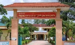 Sau vụ ngộ độc tập thể, học sinh đồng loạt nghỉ học ‘tẩy chay’ phó hiệu trưởng 