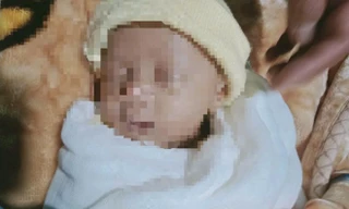 Tìm cha mẹ bé trai sơ sinh bị bỏ rơi bên đường ở Lâm Đồng