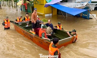 Gần 1.000 cán bộ, chiến sĩ Quân khu 7 ứng cứu người dân vùng lũ Lâm Đồng