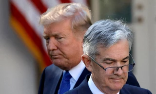 Fed giữ nguyên lãi suất bất chấp sức ép từ ông Trump