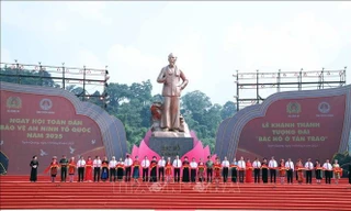 [ẢNH] Tổng Bí thư Tô Lâm dự Lễ khánh thành Tượng đài ‘Bác Hồ ở Tân Trào’