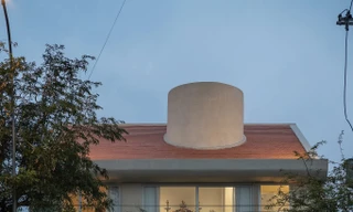 Ngôi nhà có thiết kế mái như ống khói để lấy sáng 