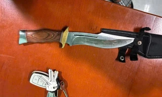 Nghi phạm đâm hai anh em bán bánh dạo thương vong ra đầu thú