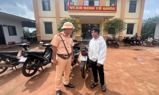 Bắt nhóm 'quái xế' đua xe trái phép, quay clip đăng lên mạng 