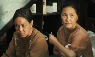 Phim có Hồng Đào, Việt Hương thu 30 tỷ đồng mở màn