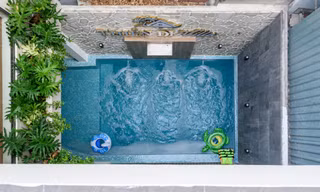 Nhà trong hẻm có hồ bơi vừa sáng vừa thoáng