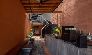 Quán cà phê màu đất thú vị tại Đà Nẵng