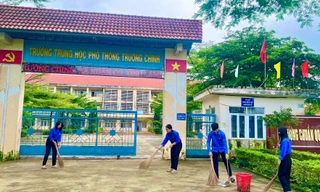 Bạn trẻ Lâm Đồng xuống đường vì môi trường xanh