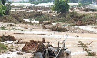 Công an Lâm Đồng truy tìm nạn nhân trong vụ vỡ hồ chứa nước gây chết người