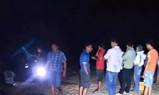 Một cán bộ tử vong khi đánh bắt cá trên biển