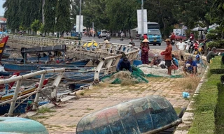 Ngư dân Lâm Đồng chạy đua với bão