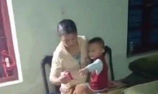 Sập nhà trong đêm bão, Công an Đắk Lắk cứu hộ 3 người 