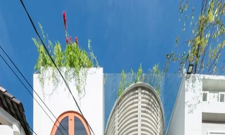 Nhà 170m2 trong hẻm cụt thông thoáng nhờ thiết kế 'lõi gió'