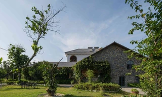 Biệt thự mang vẻ đẹp thô mộc của phong cách Rustic