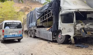 Xe tải lao từ núi Tà Zôn xuống, 3 người tử vong