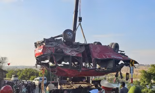 Xe khách lao xuống vực ở Lâm Đồng, 16 người thương vong