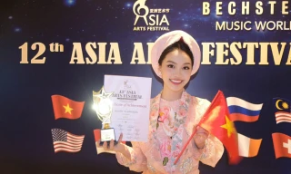 Cô nàng Kinh Bắc mang quan họ ra thế giới