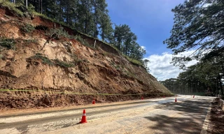 Đèo Prenn tạm cấm lưu thông từ trưa nay