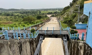 Nước vượt ngưỡng, hai hồ thuỷ lợi ở Lâm Đồng đồng loạt tăng xả