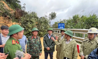 Hiện trường vụ sạt lở trên đèo Khánh Lê.