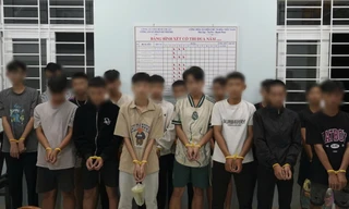 Nhóm của Đ. tại cơ quan công an. Ảnh: CA.