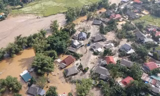 Hơn 100.000 khối cát trôi vào làng, chính quyền xin lập mỏ để bán đấu giá