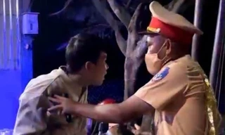 CSGT Lâm Đồng kịp thời đưa một thanh niên bị co thắt cơ tim đi cấp cứu giữa đêm