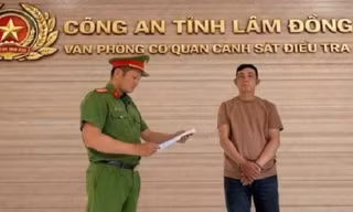 Bắt cựu nhân viên ngân hàng lừa khách hàng gần 1,7 tỷ đồng