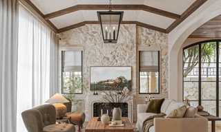 'Hồi sinh' công trình bỏ không thành resort tại gia giữa phố thị