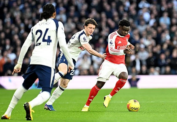 Eze Tỏa Sáng, Arsenal Dẫn Trước Tottenham Trong Trận Derby London Nghẹt Thở
