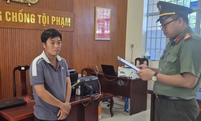 Bắt giam giám đốc chỉ đạo che giấu doanh thu, trốn thuế