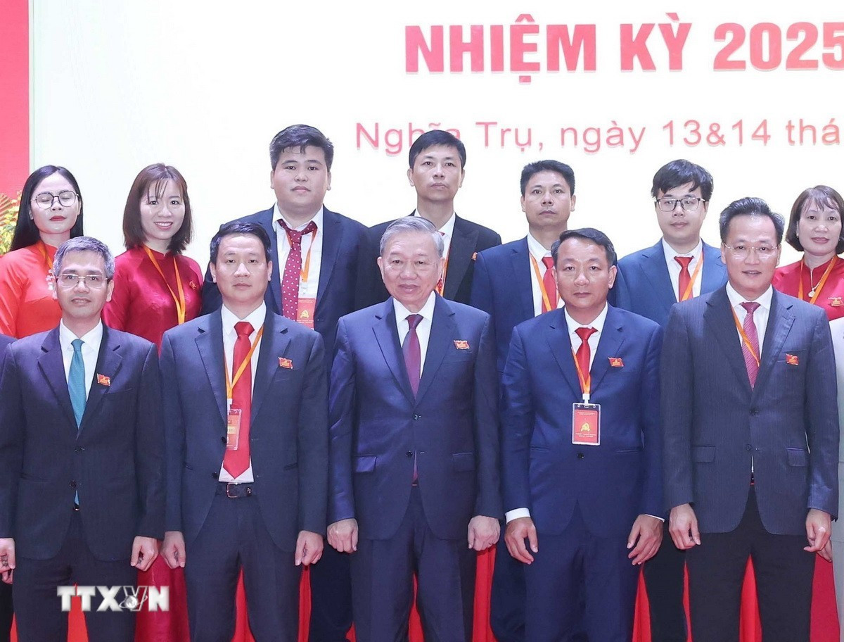 vna-potal-tong-bi-thu-to-lam-du-dai-hoi-dai-bieu-lan-thu-i-nhiem-ky-2025-2030-cua-dang-bo-xa-nghia-tru-8147574.jpg