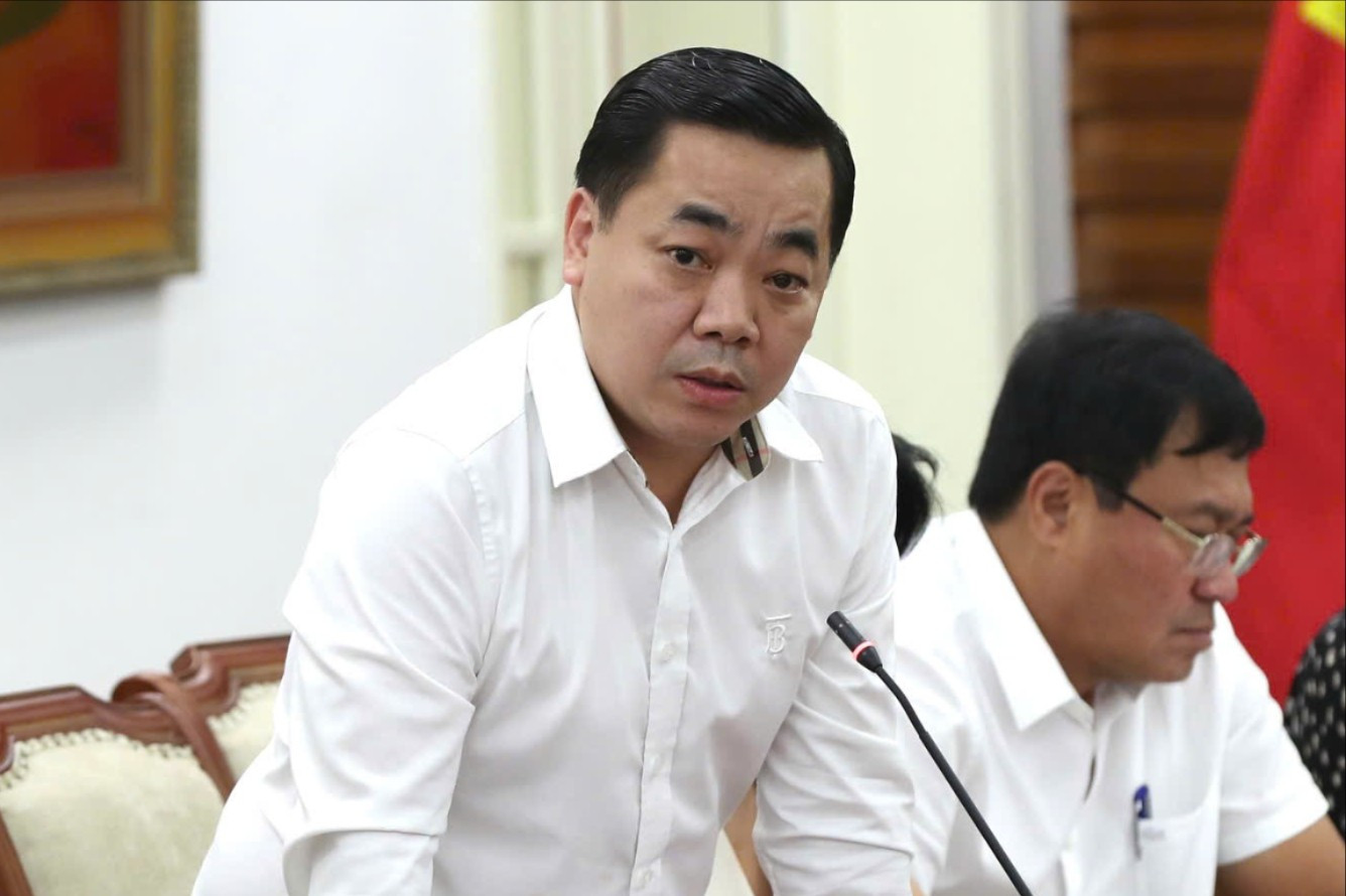 Ông Trần Hướng Dương - Cục phó Cục Nghệ thuật biểu diễn - trả lời báo chí về các cuộc thi hoa hậu. z6836799440737-5dcb6982518b9d5db39765d551a60c36-6038.jpg