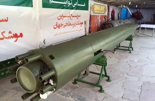 Iran dọa tung ngư lôi ‘ma quái trong lòng biển’ để khóa chặt eo biển Hormuz