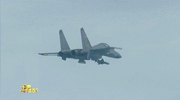 Cận cảnh J-16 Trung Quốc hủy diệt mục tiêu trên biển