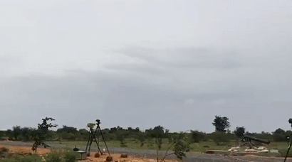 Ấn Độ khoe tên lửa đất-đối-không và tên lửa chống tăng nội địa mới