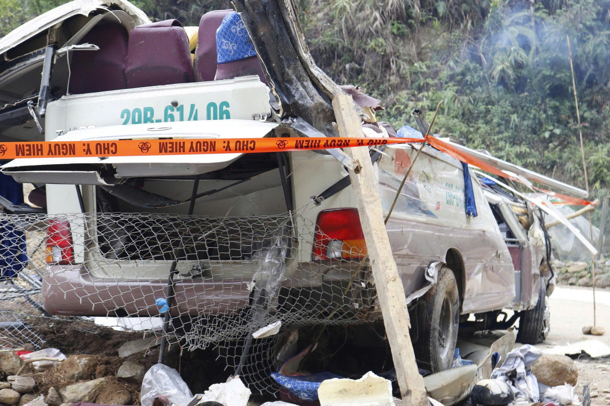 Danh tính các nạn nhân tử vong trong vụ lật xe thiện nguyện tại Lào Cai | Báo điện tử Tiền Phong