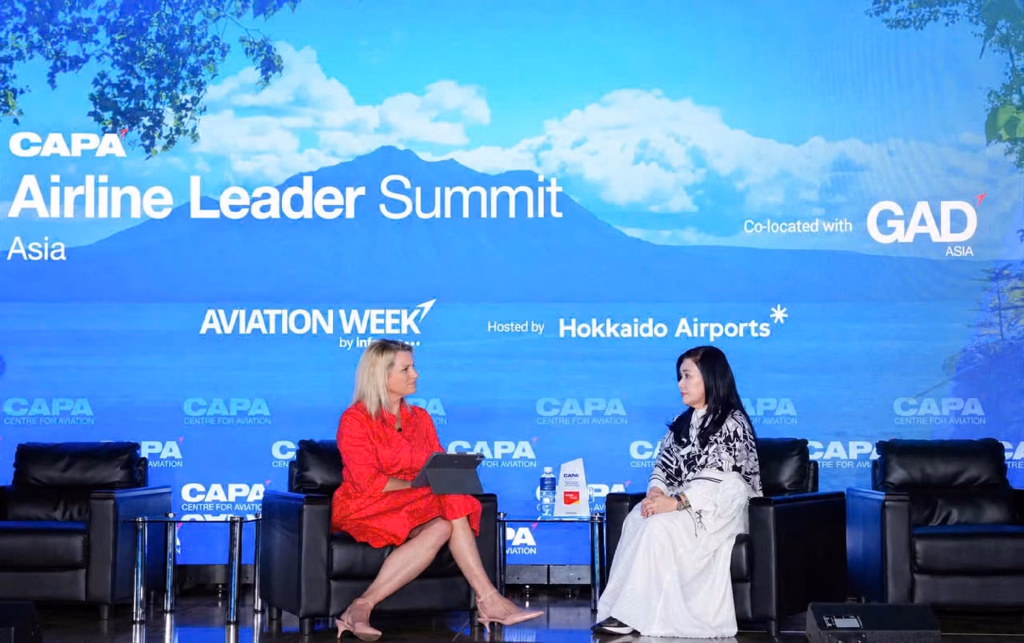 Bà Hồ Ngọc Yến Phương, Phó Chủ tịch HĐQT kiêm CFO Tập đoàn Vietjet, chia sẻ chiến lược tăng trưởng và hội nhập chuỗi giá trị hàng không toàn cầu tại CAPA Airline Leader Summit Asia 2026 ở Hokkaido, Nhật Bản