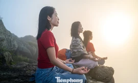 Trải nghiệm ngồi thiền ngắm bình minh trên đỉnh thiêng Yên Tử